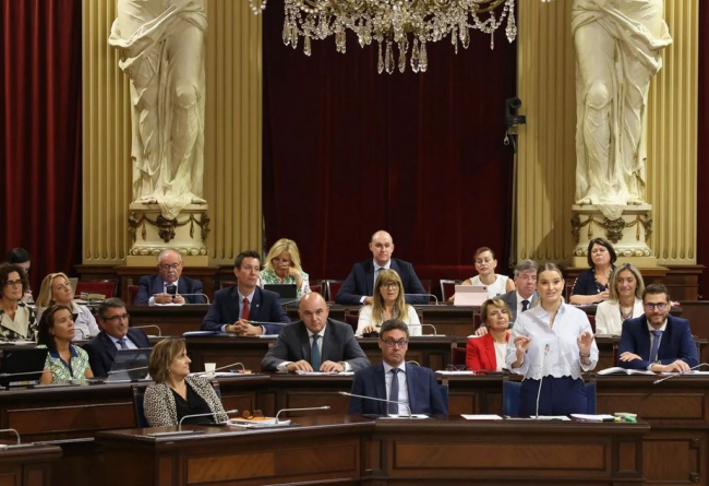 El Parlament pide a Sánchez la reducción del IVA al 5% de la carne, el pescado y las conservas, a propuesta del PP