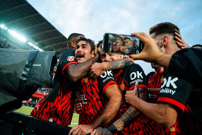 Un gol de Abdón Prats sella el triunfo del RCD Mallorca frente a la Real Sociedad