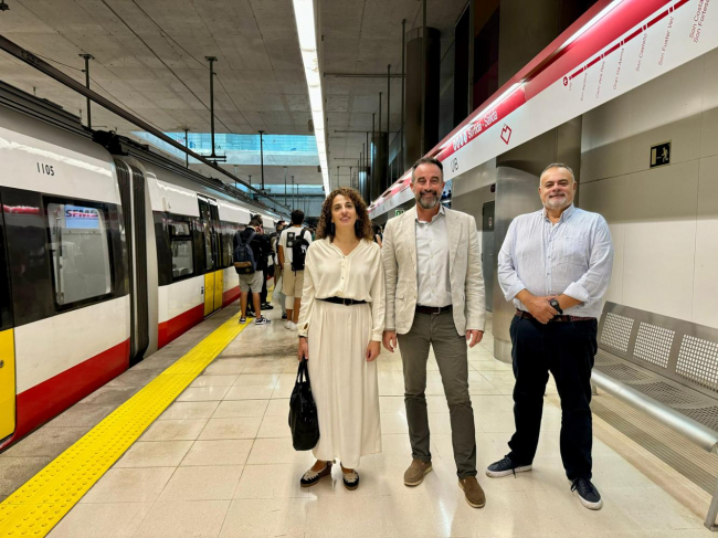 SFM pone en servicio uno de los nuevos trenes y refuerza las frecuencias del metro a la UIB en horas punta