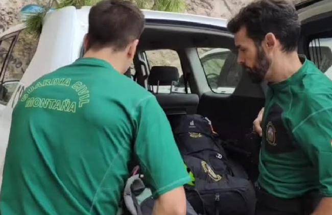 La Guardia Civil junto con Bomberos localizan a dos menores desorientados en Esporles