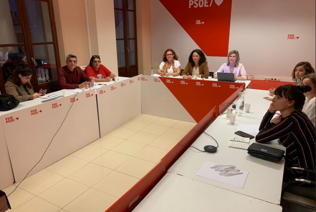 Los alcaldes y concejales socialistas del Pla de Mallorca reclaman al Govern la mejora del servicio de atención a domicilio en los municipios de la Mancomunidad