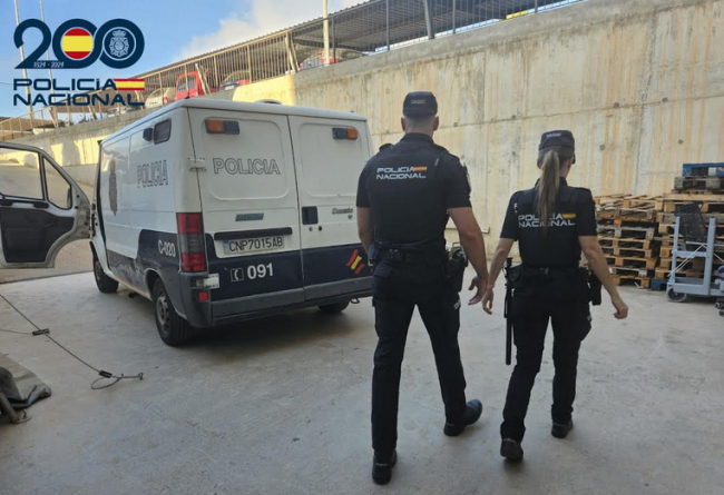 La Policía Nacional detiene a dos patrones de dos pateras diferentes la misma noche