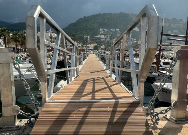 Arranca la fabricación de los nuevos pantalanes para el puerto de Sant Antoni de Portmany