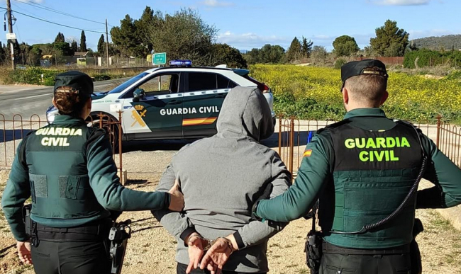 La Guardia Civil de Artà ha detenido a un varón por un delito de robo con fuerza en las cosas