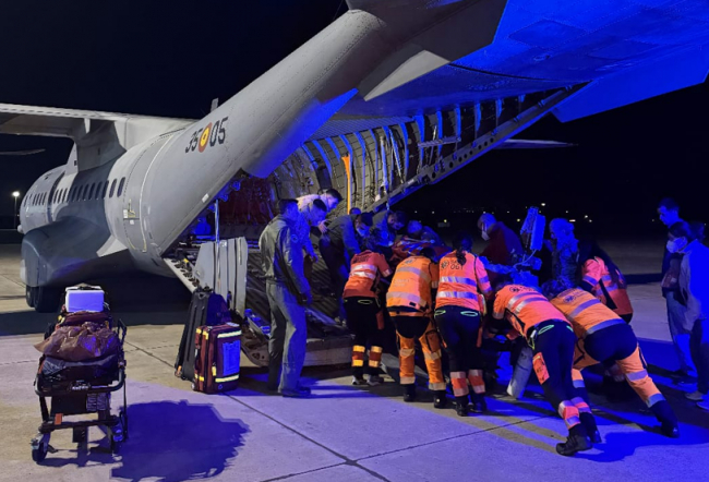 Salud traslada a una niña de trece meses al Hospital Vall d’Hebron con oxigenación extracorpórea