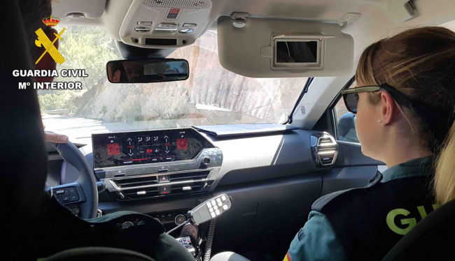 La Guardia Civil ha detenido a dos varones por un delito de robo con fuerza en un hotel de Alcúdia