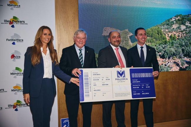 Anuncian en Fitur que la oferta de asientos de Palma a Nueva York aumentará más de un 50% en 2025