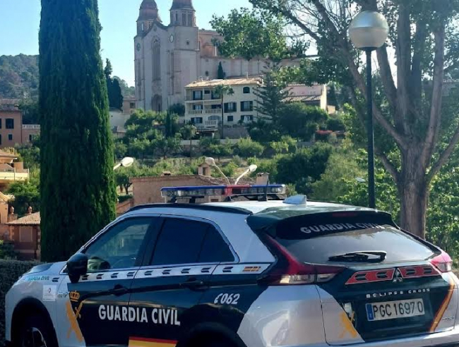 La Guardia Civil ha detenido en Calvià a una mujer por un delito de violencia doméstica y abandono de menor de edad