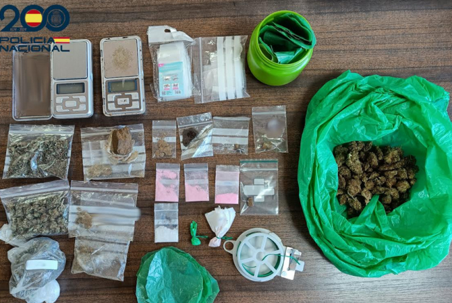 La Policía Nacional detiene a dos personas que tenían un punto de venta en un piso en Palma