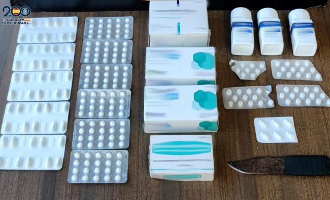 La Policía Nacional detiene a dos personas que estaban traficando con medicamentos en Palma