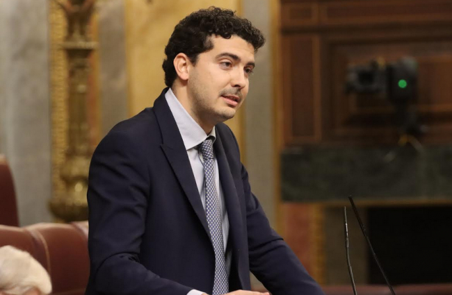 Pepe Mercadal denuncia en el Congreso que el Gobierno de Prohens 'no ha iniciado ni una sola promoción de vivienda pública'