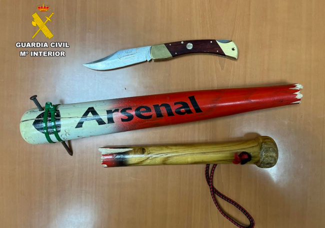 La Guardia Civil ha detenido a dos personas por un delito de amenazas y lesiones