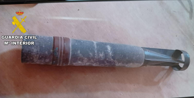 La Guardia Civil desactiva una bomba de aviación incendiaria en Esporles