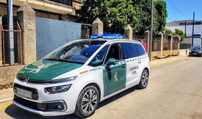 La Guardia Civil ha detenido en sa Pobla a una mujer por el hurto de joyas mediante el método del abrazo