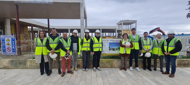 La consellera Cirer visita las obras de la residencia para personas mayores dependientes de Sant Llorenç