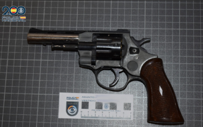 La Policía Nacional detiene a un hombre por disparar con un revolver a otro varón tras una disputa en Ibiza