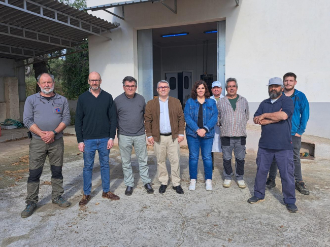 El Govern y el Ayuntamiento de Inca cierran un nuevo acuerdo para que los productores puedan continuar sacrificando aves en el matadero municipal 