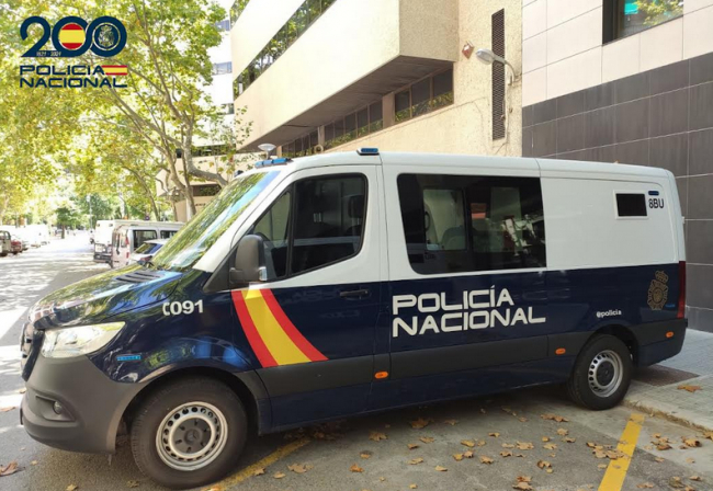 La Policía Nacional detiene a un joven por acceder por el tejado a un local de ocio tras ser expulsado