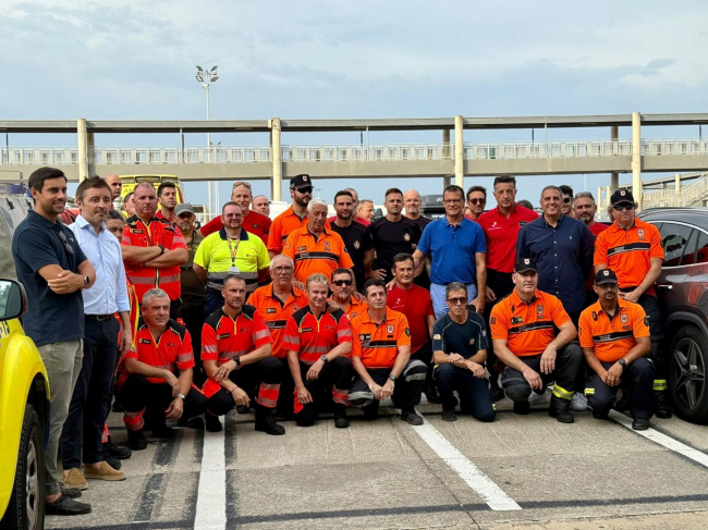 Parte el contingente de emergencias del Govern con 46 efectivos para participar en las tareas de extinción de los incendios de Castilla y León