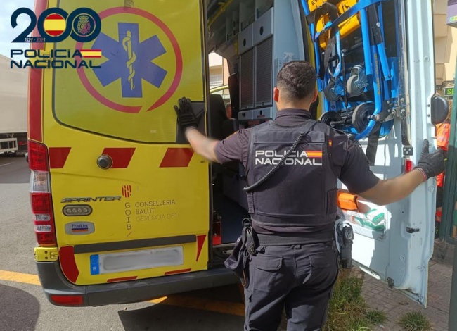 La Policía Nacional detiene a una mujer por agredir a su casera con un arma blanca