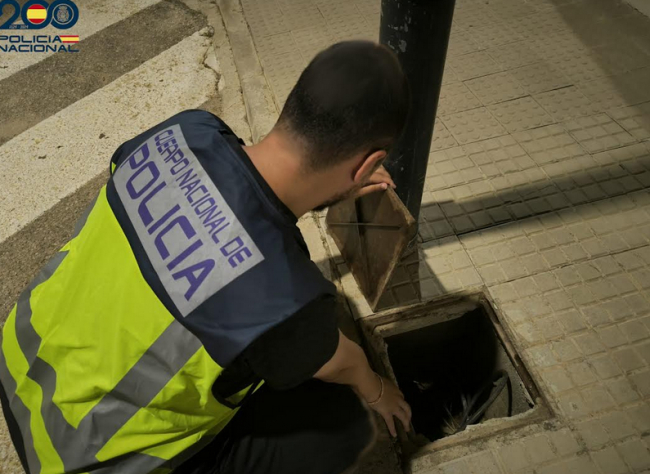 La Policía Nacional detiene a una pareja por el robo de cable de cobre del alumbrado público