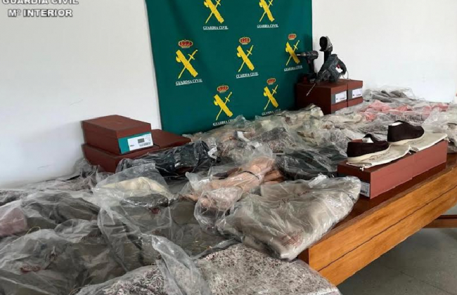La Guardia Civil desarticula en Ibiza una banda especializada en robos con fuerza en establecimientos