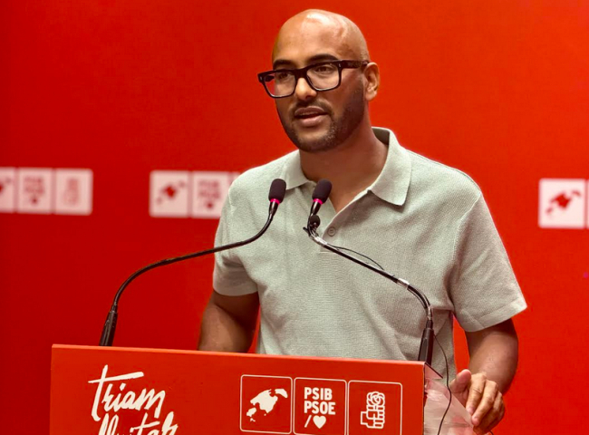 El PSIB-PSOE acusa a Prohens de practicar el “racismo institucional” y le reclama que deje de rechazar los recursos del Gobierno de España