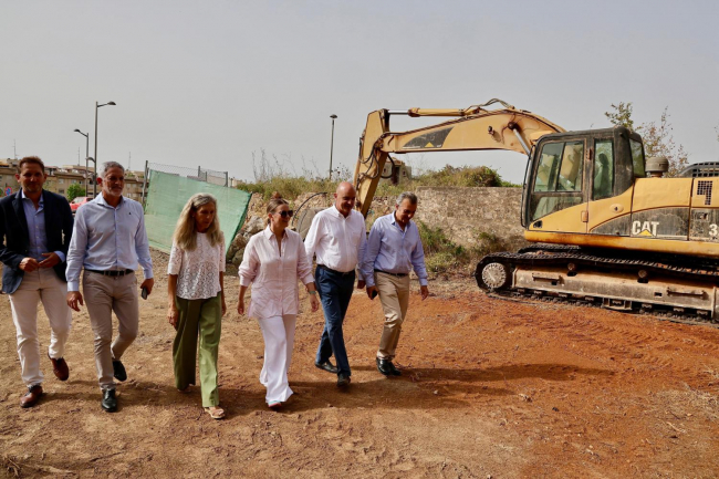 La presidenta Prohens coloca la primera piedra del nuevo CEIP Es Faralló de Santa Eulària des Riu