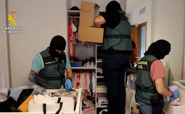 Desarticulado un grupo criminal
especializado en vishing con 42 víctimas y más de 100.000 euros estafados