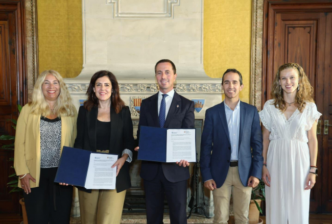 IMAS y Govern firman un nuevo convenio para ampliar el Servicio de Atención Integral a Domicilio en Mallorca 