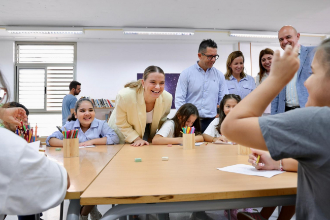 La presidenta Prohens inaugura el curso escolar 25-26 en el CEIP sa Graduada de Eivissa 