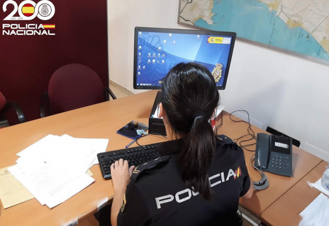 La Policía Nacional detiene a dos varones por apropiarse y difundir imágenes íntimas de carácter sexual de una compañera de trabajo en Palma