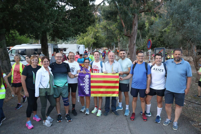 Miles de caminantes llegan a Lluc en la primera Pujada a Peu organizada por el Consell de Mallorca