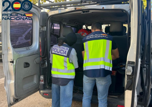 La Policía Nacional detiene a una mujer y a tres hombres por tráfico de drogas en las inmediaciones de una fiesta “after” en Playa de Palma