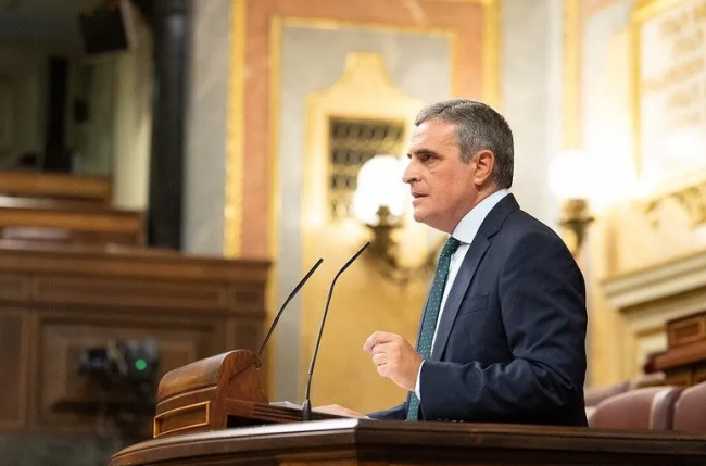 El Congreso aprueba la enmienda del PP que obliga a AENA a consultar al Govern y a los consells en decisiones sobre los aeropuertos