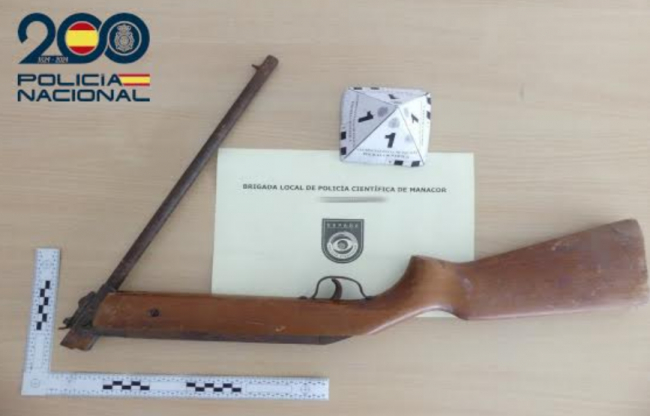 La Policía Nacional de Manacor detiene a un hombre por disparar a otro con una escopeta de perdigones