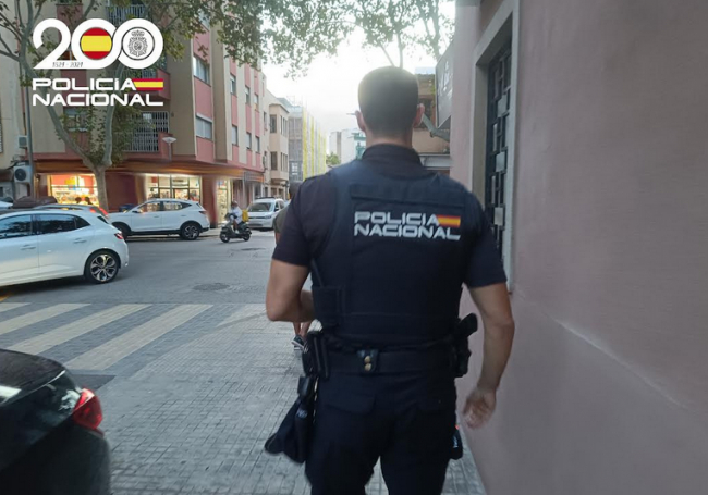 La Policía Nacional detiene a un hombre por tentativa de homicidio y a dos hombres por lesiones y amenazas