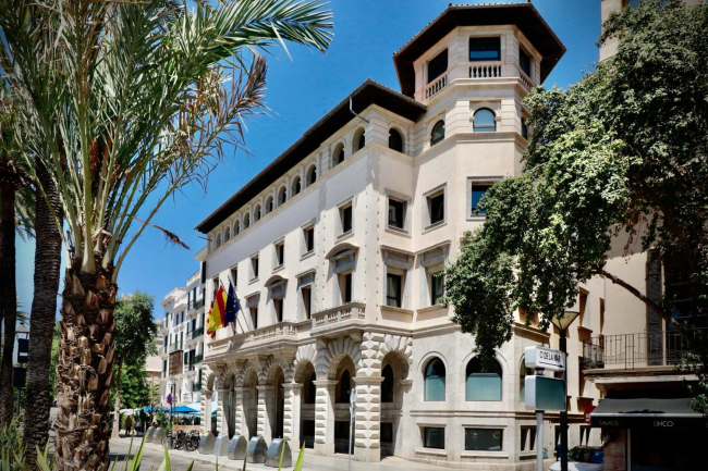 El Govern presenta ante el Tribunal Supremo la primera solicitud de medida cautelarísima para suspender los traslados de menores no acompañados
