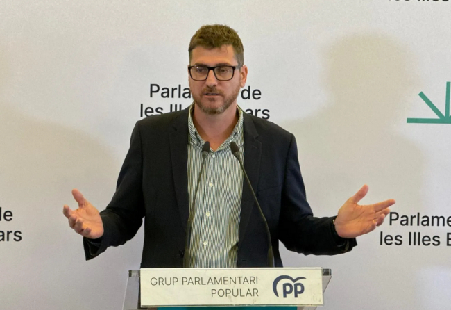 El PP afirma que “Sánchez se ríe del PSIB y de las islas” desautorizando al socialismo balear en el veto al alquiler de embarcaciones privadas