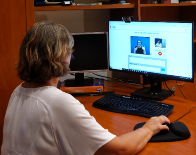 El IBDONA facilita el acceso a personas sordas al Servicio 24 Horas de Atención Telefónica y Acompañamiento Presencial especializado en violencia machista