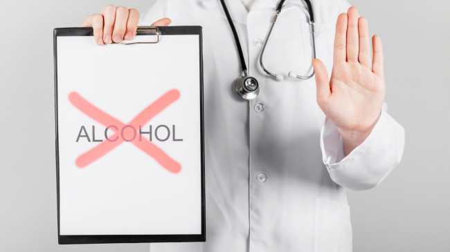 Salud advierte de los riesgos derivados del consumo de alcohol para la salud mental de los jóvenes