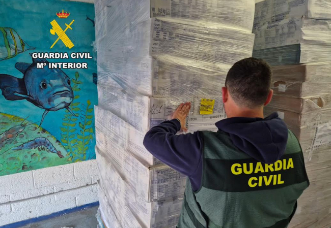 La Guardia Civil junto con la Dirección general de Salud Pública intervienen 20 toneladas de marisco y pescado no aptos para el consumo humano