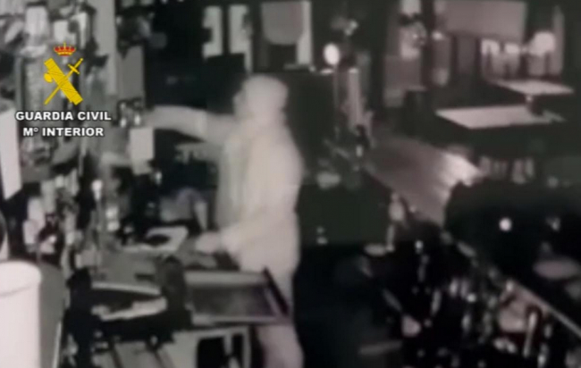 La Guardia Civil esclarece seis delitos de robo en establecimientos comerciales de la localidad de Sant Antony de Portmany