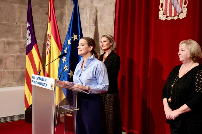 Prohens presenta el Plan Estratégico de Función Pública para afrontar la temporalidad y el relevo generacional