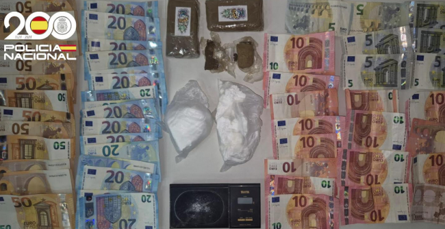 La Policía Nacional detiene a un varón y dos mujeres por venta de drogas en Son Banya