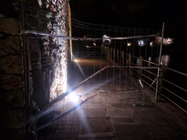 El Ayuntamiento de Manacor precinta parte del paseo de les Coves Blanques por un desprendimiento de rocas