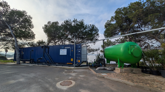 El Govern pone en marcha la desaladora modular de Sant Antoni para reforzar el suministro de agua en Eivissa