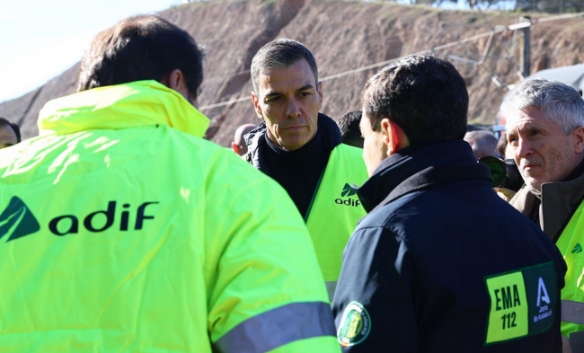 Sánchez anuncia tres días de luto oficial por el accidente de Adamuz