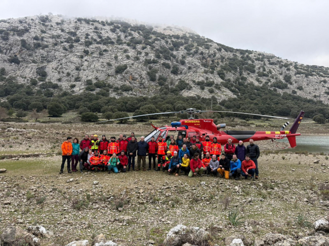 Bomberos de Mallorca y el 061 impulsan la integración de personal sanitario en el Grupo de Rescate de Montaña