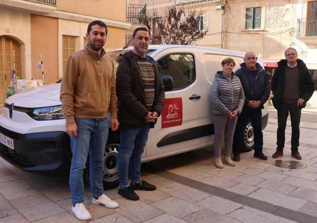 El Ayuntamiento de Santanyí completa la
renovación de la flota de la brigada municipal con la incorporación de un nuevo vehículo